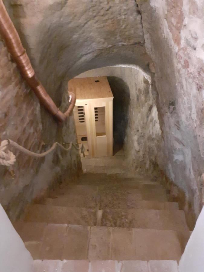 La Grotta Nel Borgo Villa รอคเคสตราดา ภายนอก รูปภาพ